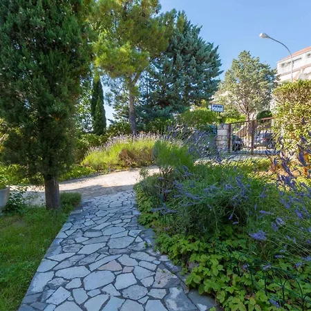 Two-bedroom In Crikvenica Xxxvi Apartment Dramalj