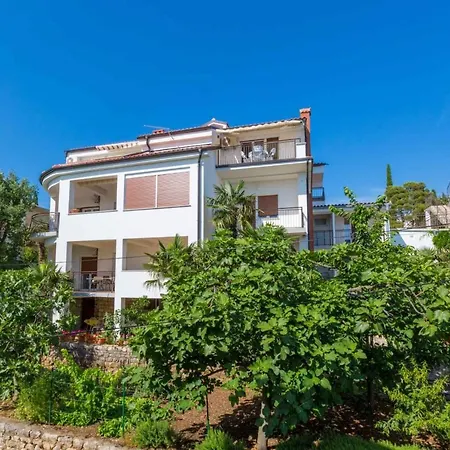 Two-bedroom In Crikvenica Xxxvi *