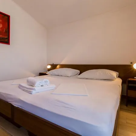 Two-bedroom In Crikvenica Xxxvi Dramalj