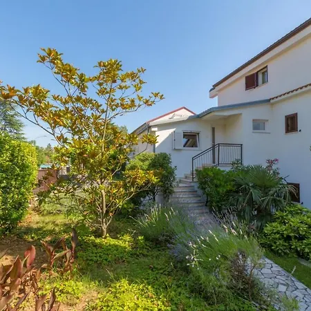 Two-bedroom In Crikvenica Xxxvi * Dramalj