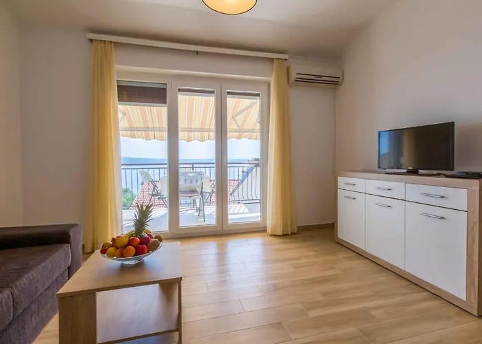 Two-bedroom In Xxxvi Crikvenica